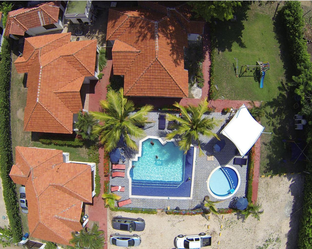 Condominio Atlantis Coveñas エクステリア 写真