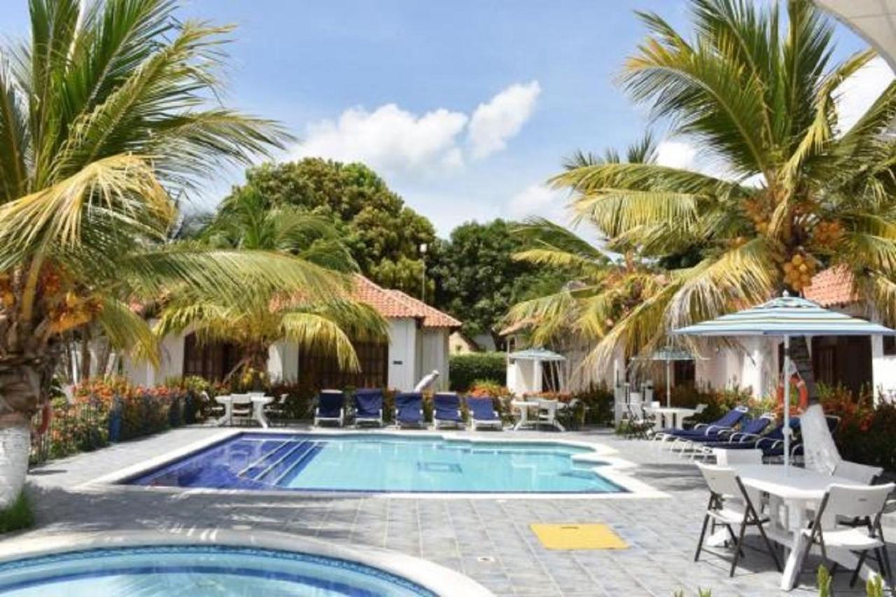 Condominio Atlantis Coveñas エクステリア 写真
